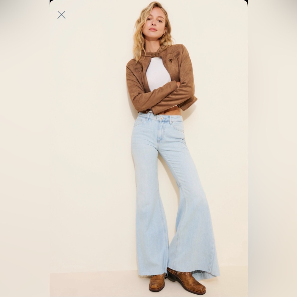 We The Free Live Wire Jeans Size 28 Flare Light Wash High-Rise Wide Leg